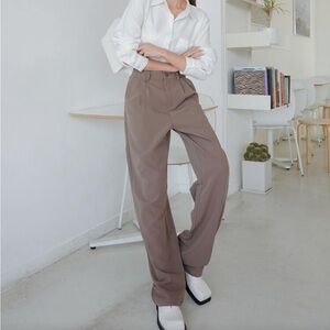 DAZY Plicated Wide Leg Tailored Pants (Mocha Brown, Size M)